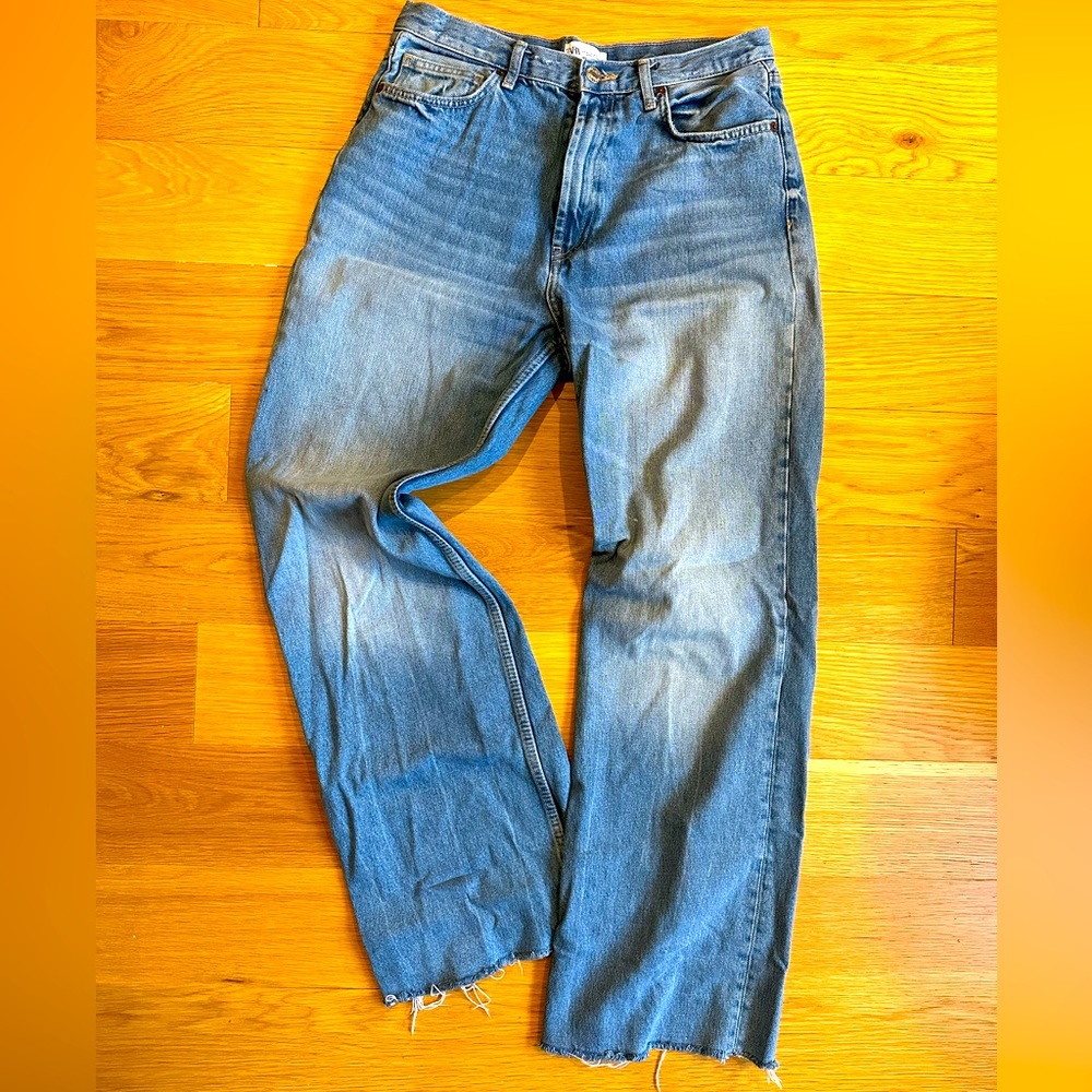 Zara wide leg, raw hem jeans
